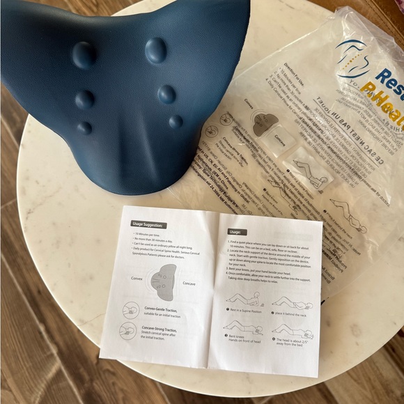 New RestCloud Blue Foam Neck and Shoulder Relaxer - Picture 7 of 9